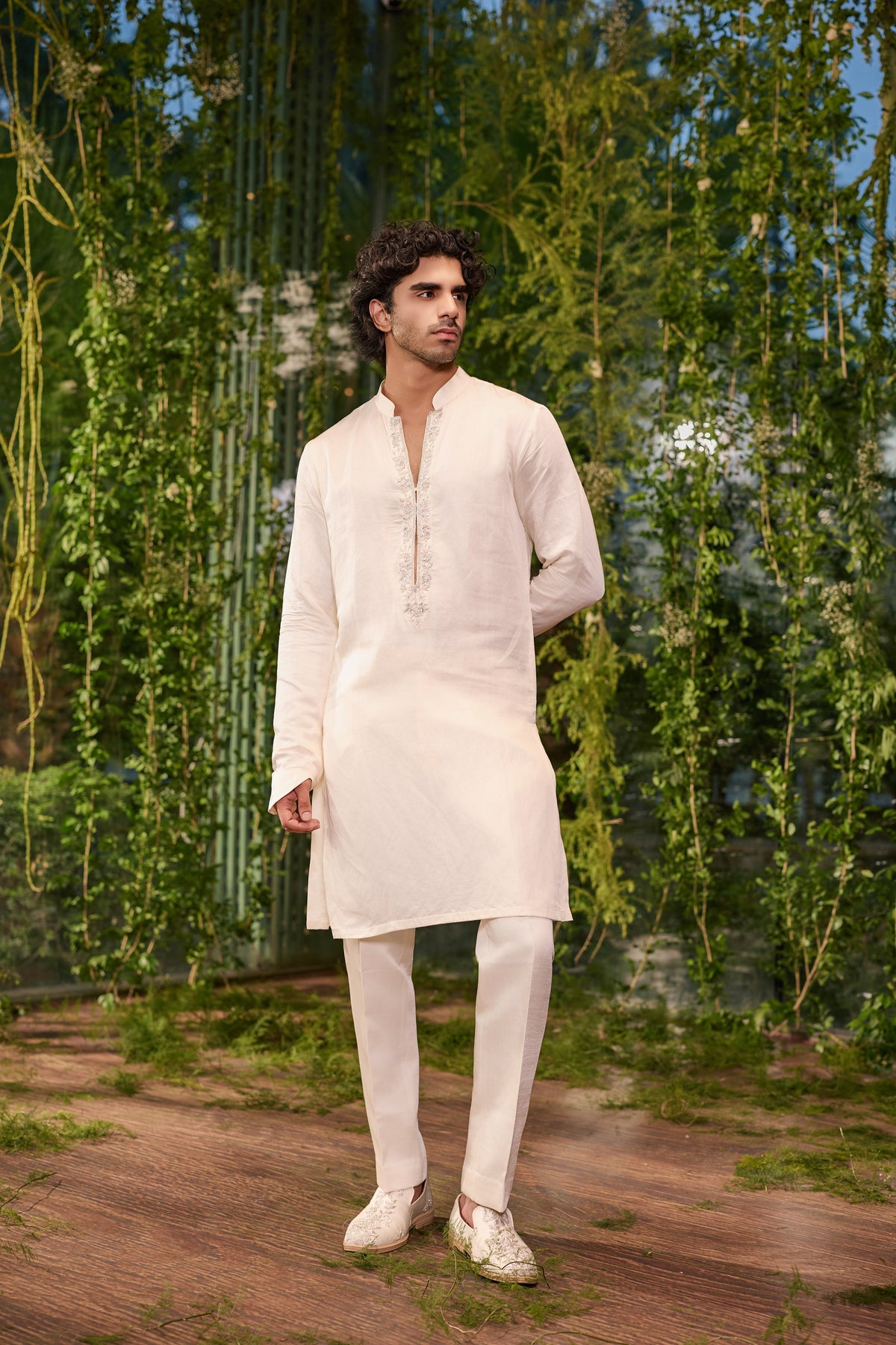 The Border Work Kurta Set